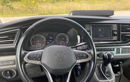 Volkswagen Caravelle T6 рестайлинг, 2021 год, 7 750 000 рублей, 10 фотография