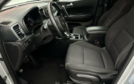 KIA Sportage IV рестайлинг, 2018 год, 2 050 000 рублей, 10 фотография