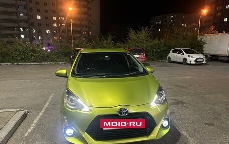 Toyota Aqua I, 2015 год, 1 200 000 рублей, 2 фотография