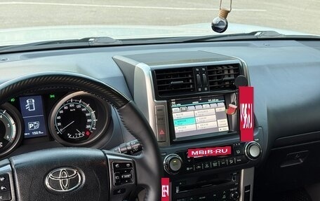 Toyota Land Cruiser Prado 150 рестайлинг 2, 2011 год, 2 700 000 рублей, 11 фотография