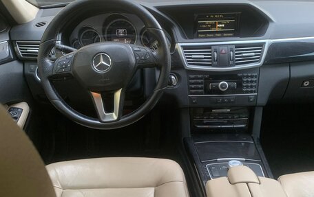 Mercedes-Benz E-Класс, 2012 год, 1 280 000 рублей, 15 фотография
