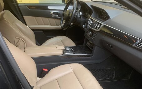 Mercedes-Benz E-Класс, 2012 год, 1 280 000 рублей, 13 фотография