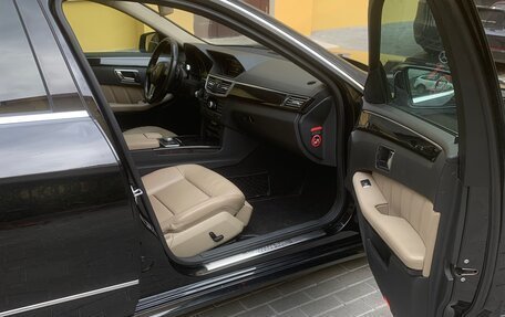 Mercedes-Benz E-Класс, 2012 год, 1 280 000 рублей, 10 фотография