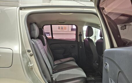 Renault Sandero II рестайлинг, 2015 год, 890 000 рублей, 17 фотография