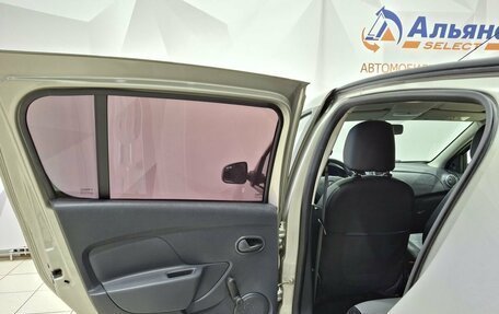Renault Sandero II рестайлинг, 2015 год, 890 000 рублей, 24 фотография