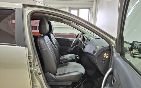 Renault Sandero II рестайлинг, 2015 год, 890 000 рублей, 29 фотография