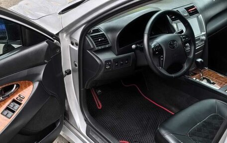 Toyota Camry, 2011 год, 1 250 000 рублей, 13 фотография