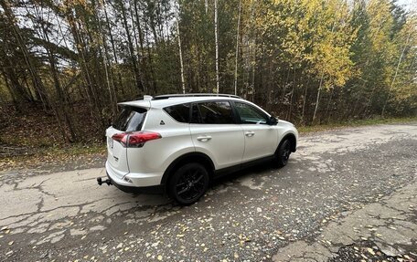 Toyota RAV4, 2018 год, 2 590 000 рублей, 5 фотография