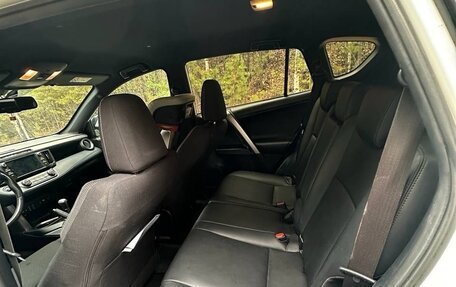 Toyota RAV4, 2018 год, 2 590 000 рублей, 8 фотография