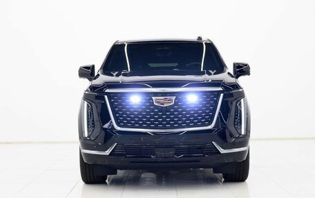 Cadillac Escalade V, 2025 год, 33 900 000 рублей, 2 фотография