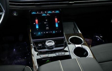 Cadillac Escalade V, 2025 год, 33 900 000 рублей, 15 фотография