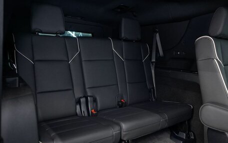 Cadillac Escalade V, 2025 год, 33 900 000 рублей, 17 фотография