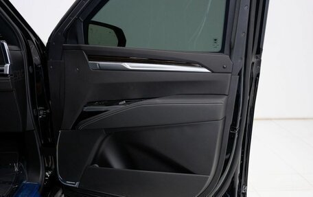 Cadillac Escalade V, 2025 год, 33 900 000 рублей, 20 фотография