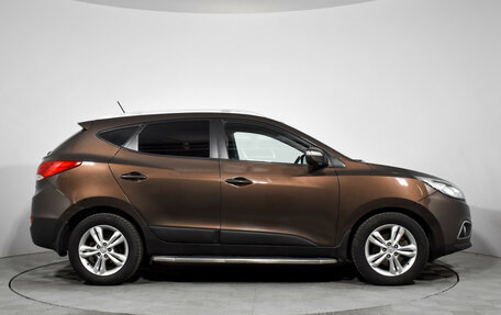 Hyundai ix35 I рестайлинг, 2013 год, 990 000 рублей, 4 фотография