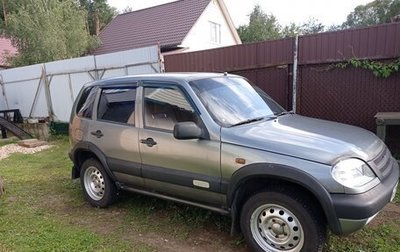 Chevrolet Niva I рестайлинг, 2004 год, 220 000 рублей, 1 фотография
