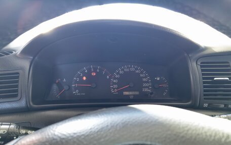 Toyota Corolla, 2002 год, 750 000 рублей, 4 фотография