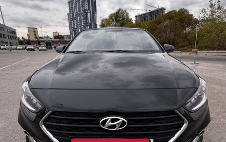 Hyundai Solaris II рестайлинг, 2019 год, 1 500 000 рублей, 1 фотография