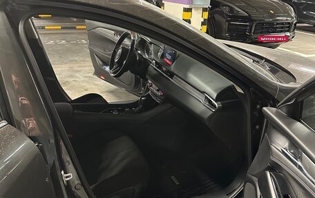 Mazda 6, 2019 год, 1 950 000 рублей, 9 фотография
