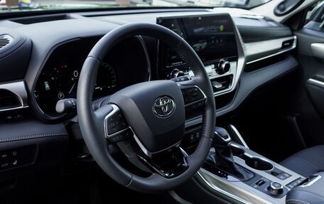 Toyota Highlander, 2025 год, 5 420 000 рублей, 16 фотография