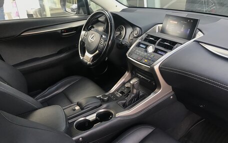 Lexus NX I, 2017 год, 3 290 000 рублей, 4 фотография