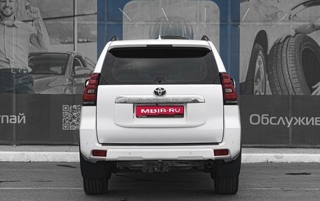 Toyota Land Cruiser Prado 150 рестайлинг 2, 2017 год, 5 250 000 рублей, 4 фотография