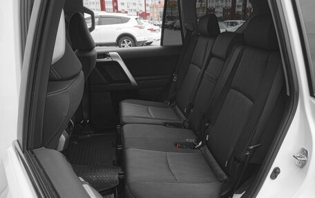 Toyota Land Cruiser Prado 150 рестайлинг 2, 2017 год, 5 250 000 рублей, 9 фотография