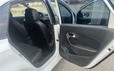 Volkswagen Polo VI (EU Market), 2010 год, 585 000 рублей, 10 фотография