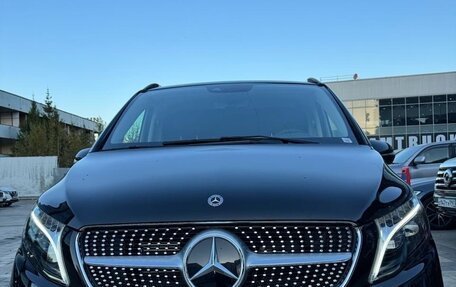 Mercedes-Benz V-Класс, 2024 год, 13 600 000 рублей, 1 фотография
