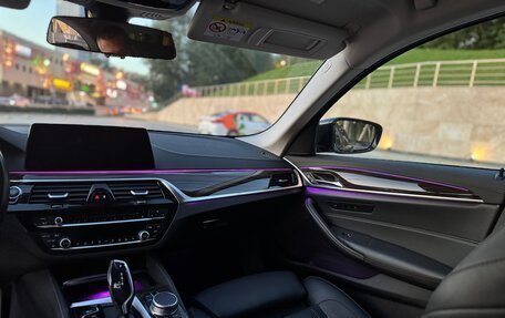 BMW 5 серия, 2019 год, 3 690 000 рублей, 10 фотография