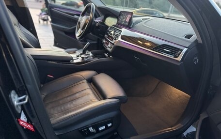 BMW 5 серия, 2019 год, 3 690 000 рублей, 14 фотография