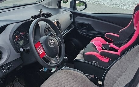 Toyota Yaris III рестайлинг, 2017 год, 1 398 000 рублей, 6 фотография