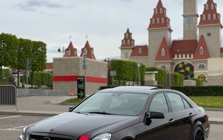Mercedes-Benz E-Класс, 2011 год, 2 000 000 рублей, 2 фотография