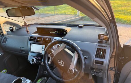Toyota Prius Alpha I (ZVW40/41), 2011 год, 1 050 000 рублей, 8 фотография