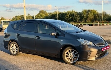 Toyota Prius Alpha I (ZVW40/41), 2011 год, 1 050 000 рублей, 5 фотография