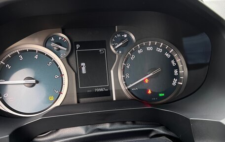 Toyota Land Cruiser Prado 150 рестайлинг 2, 2021 год, 7 500 000 рублей, 14 фотография