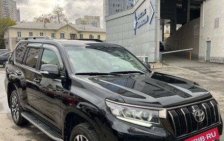 Toyota Land Cruiser Prado 150 рестайлинг 2, 2021 год, 7 500 000 рублей, 11 фотография