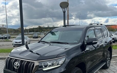 Toyota Land Cruiser Prado 150 рестайлинг 2, 2021 год, 7 500 000 рублей, 8 фотография
