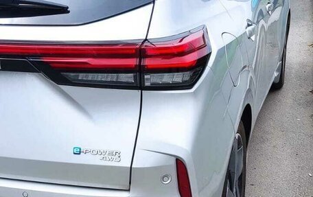 Nissan Note, 2021 год, 2 750 000 рублей, 8 фотография