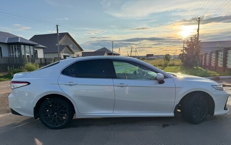 Toyota Camry, 2021 год, 2 699 000 рублей, 5 фотография