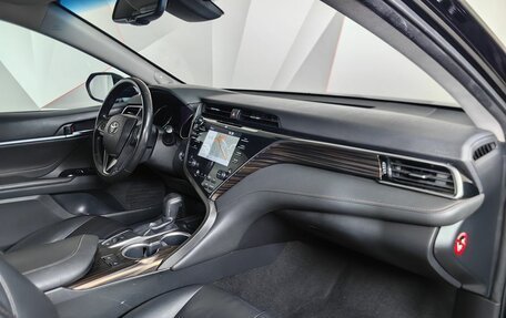 Toyota Camry, 2018 год, 2 059 000 рублей, 9 фотография