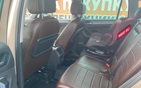 Volkswagen Tiguan II, 2019 год, 2 650 000 рублей, 5 фотография