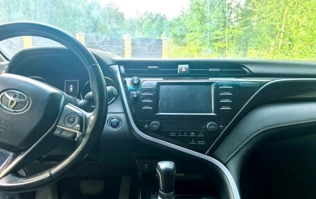 Toyota Camry, 2018 год, 2 185 000 рублей, 8 фотография