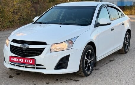 Chevrolet Cruze II, 2014 год, 930 000 рублей, 5 фотография