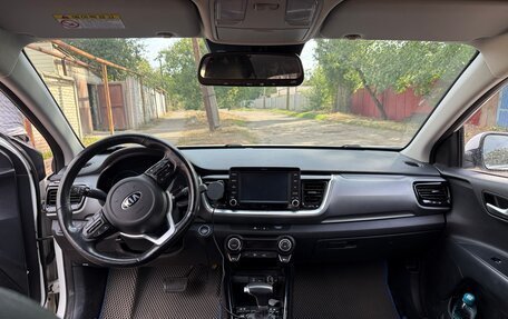 KIA Stonic, 2019 год, 2 000 000 рублей, 5 фотография
