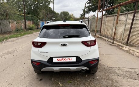 KIA Stonic, 2019 год, 2 000 000 рублей, 3 фотография