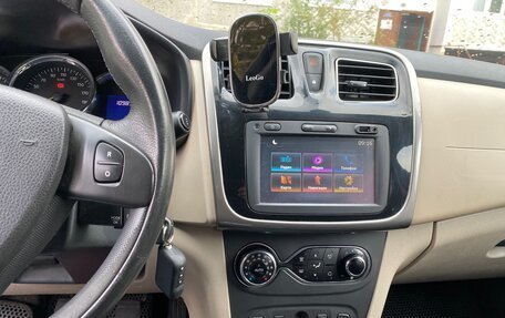 Renault Logan II, 2016 год, 500 000 рублей, 3 фотография