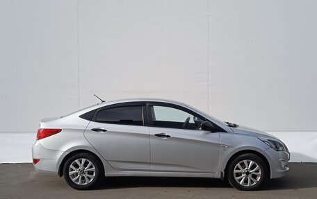 Hyundai Solaris II рестайлинг, 2015 год, 935 000 рублей, 4 фотография