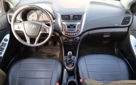 Hyundai Solaris II рестайлинг, 2015 год, 935 000 рублей, 12 фотография