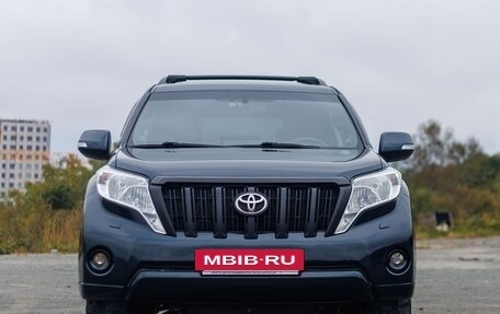 Toyota Land Cruiser Prado 150 рестайлинг 2, 2017 год, 3 300 000 рублей, 2 фотография
