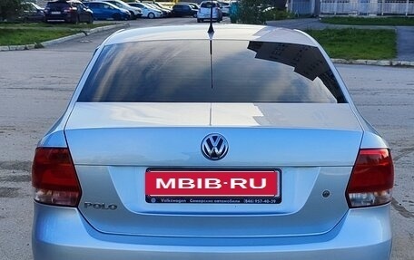Volkswagen Polo VI (EU Market), 2011 год, 870 000 рублей, 2 фотография
